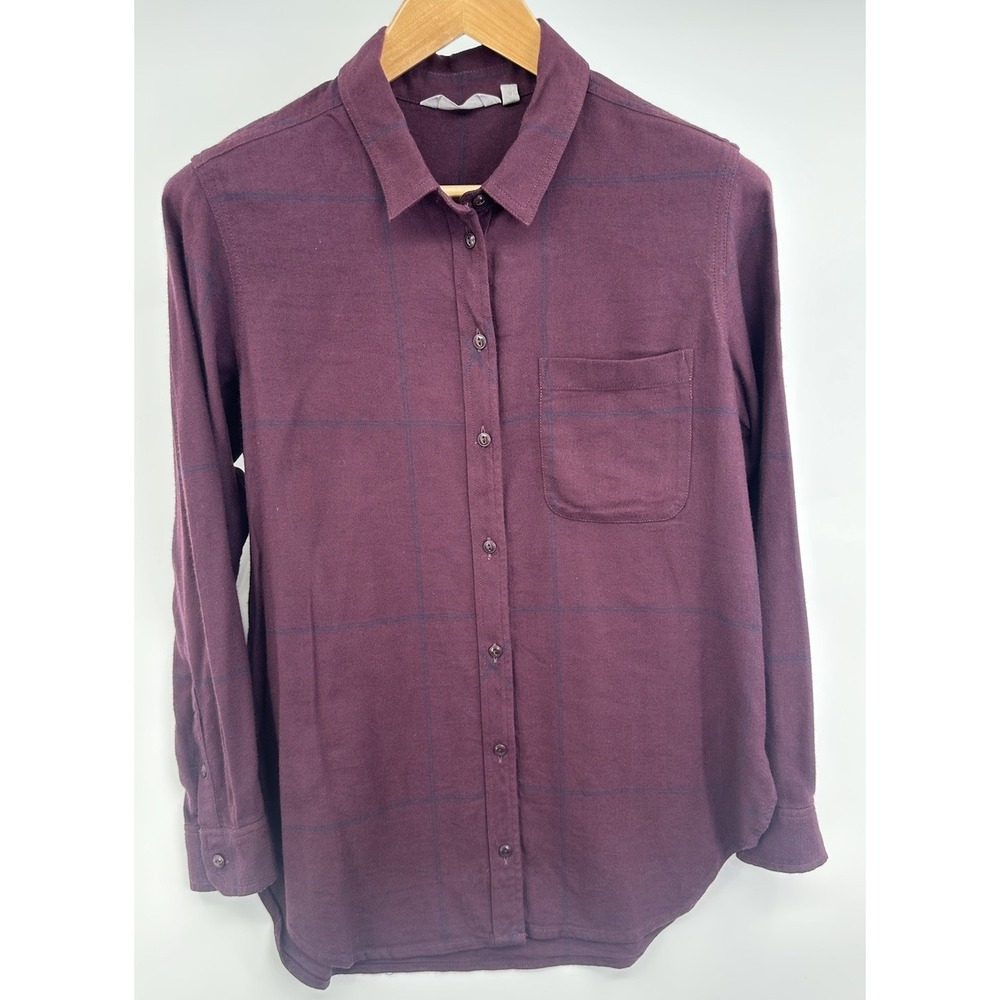 Women's Athleta Size Medium Heat Tech Button Down Long Sleeve Shirt Burgundy